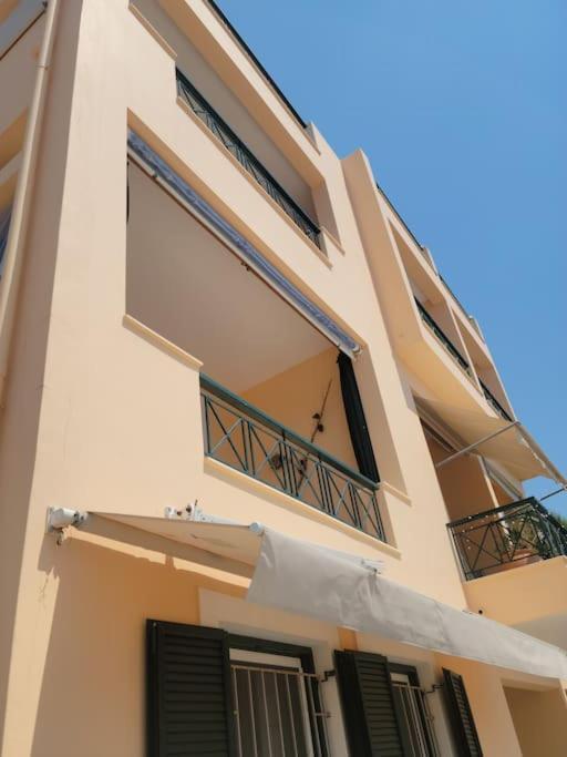 Appartement Avec Vue Aegina Exterior foto