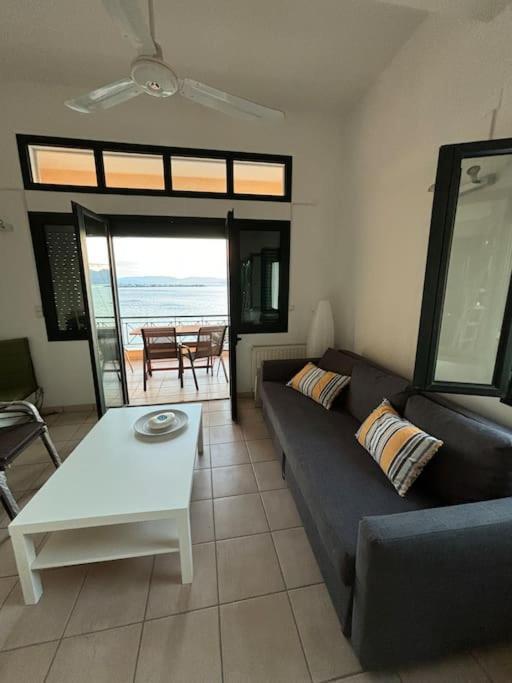 Appartement Avec Vue Aegina Exterior foto